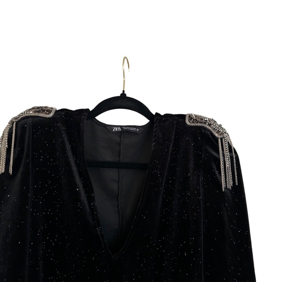 Beautiful Zara black velvet bodysuit worn once/ shoulder pads - Picture 7 of 7